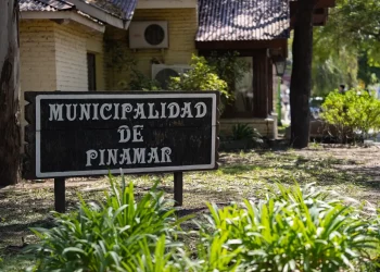 Trabajadores municipales en estado de alerta por falta de pago