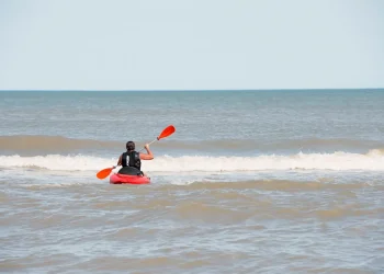 Promueven un registro de navegantes con kayaks y botes a remos