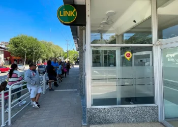 Los bancos de Pinamar funcionarán con horario de verano