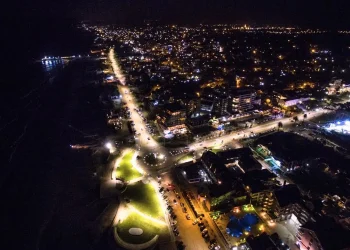 El municipio debate sobre la habilitación de bailables en la playa