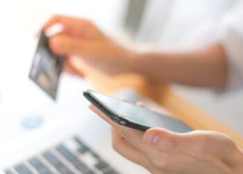 Habilitan el pago de propinas con medios electrónicos