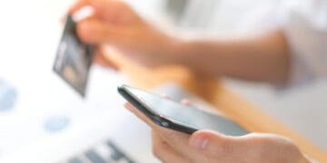 Habilitan el pago de propinas con medios electrónicos