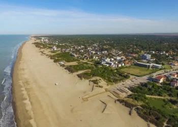 Pinamar se destaca con la certificación “Bandera Azul” en sus playas