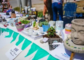 Pinamar abre inscripciones para artistas y artesanos en verano 2025 