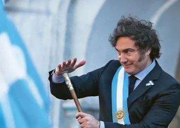 Milei pide la renuncia de Kicillof y propone intervenir la Provincia