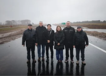 Kicillof inauguró un nuevo tramo de la autovía en Ruta 11 y anunció obras en Villa Gesell