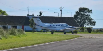 Villa Gesell reabre su aeropuerto y suma vuelos comerciales desde diciembre