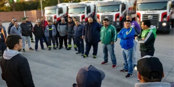 Camioneros logró reincorporar a 45 despedidos de Santa Elena