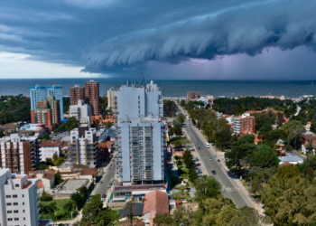 El Niño preocupa a los municipios costeros por un verano más lluvioso